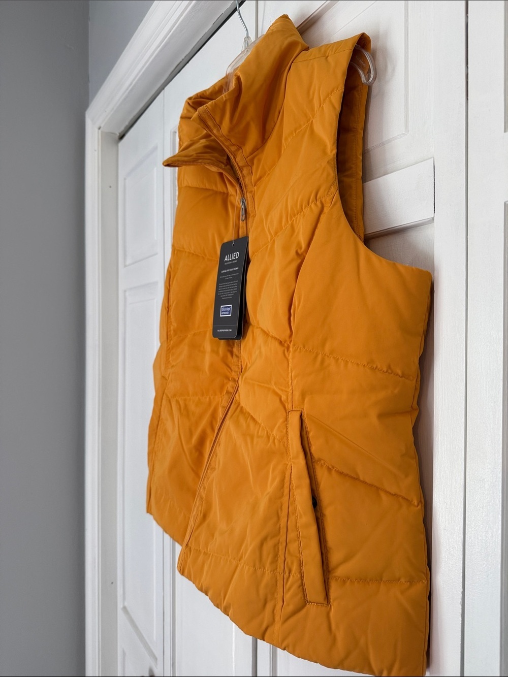 Lands' End Women's Down Puffer Vest Yellow Petite Large NWT - Picture 3 of 7